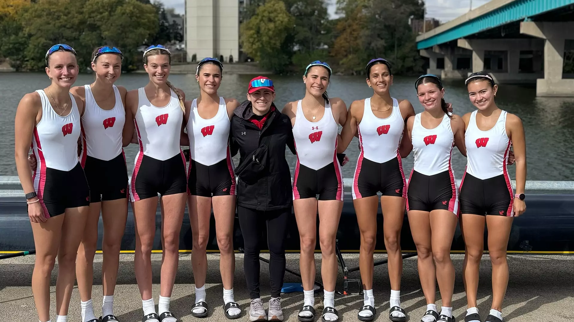 Lightweight Rower Lightweights win three races at Head of the Rock | Wisconsin Badgers