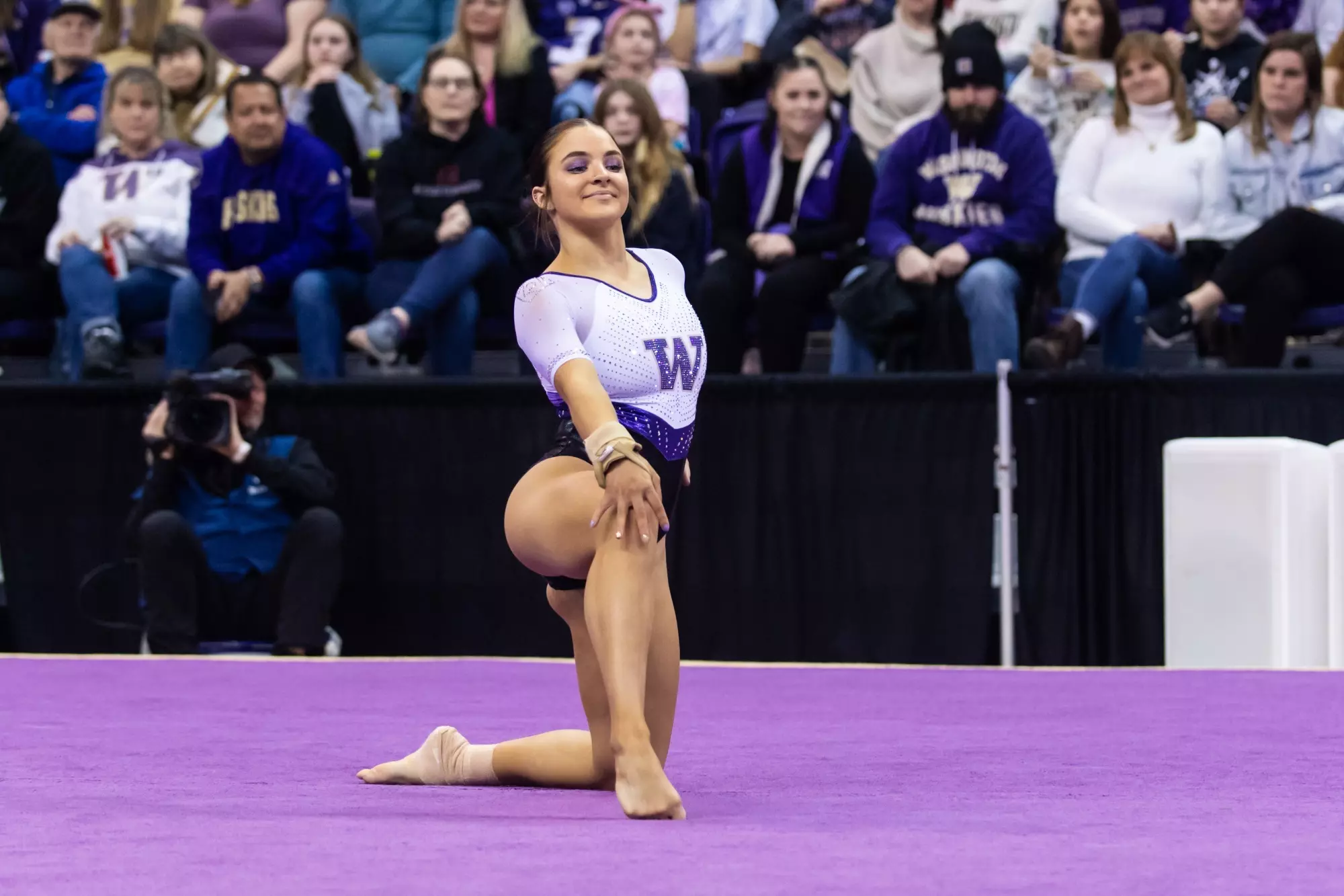 Emily Innes - Gymnastics - University of Washington Athletics