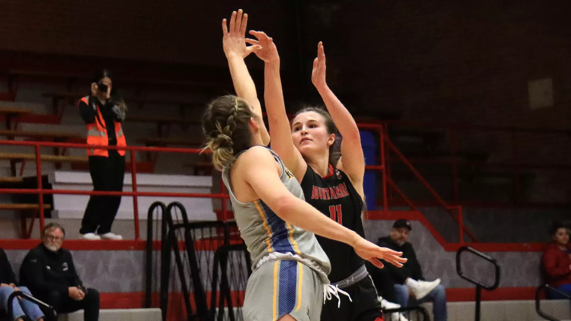 Jayda Novak Erika Lane - 2024-25 - Women's Basketball - Western Colorado University ...