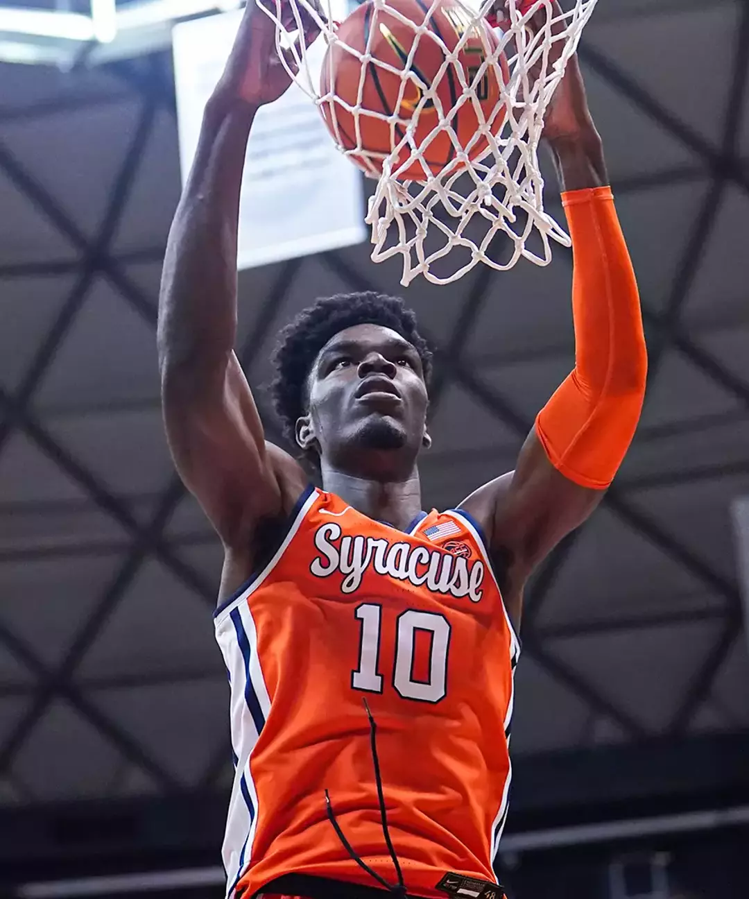 U of L hoops to wear new 'black ice' uniforms