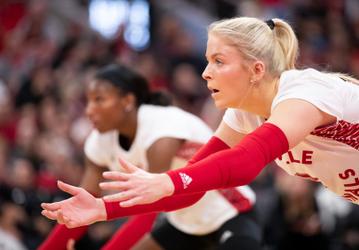 Women's Volleyball – The Louisville NIL Store