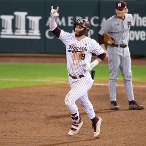 Sports in Texas  Baseball, Basketball & Football