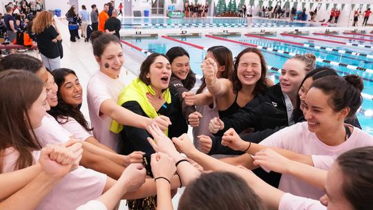 Women's Swimming and Diving Announces Team Awards