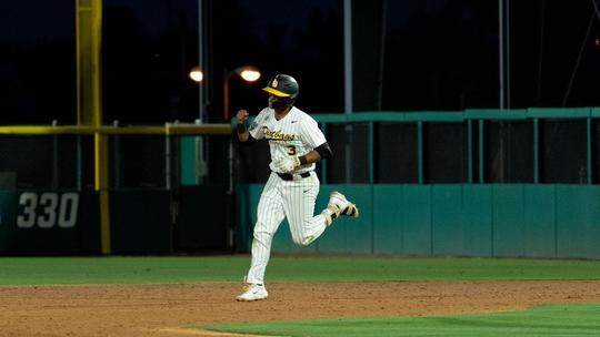 Briseno's Hits The Gamewinning Home Run For The Dirtbags Against UH