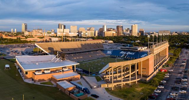 Most dramatic stadium I have ever seen': Texas Stadium opens in 1971