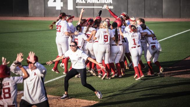 Alabama softball celebrates a walk-off win over Tennessee in Super Regionals (May 25, 2024)