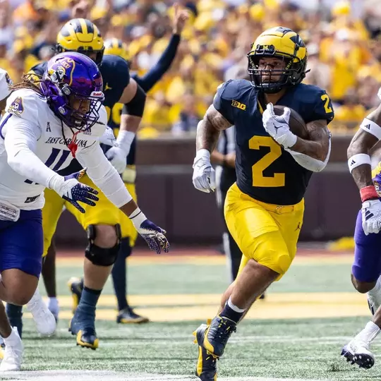 Michigan Football on X: A Color Rush of Maize and Blue! Blue 22, Maize 10  #GoBlue 〽  / X