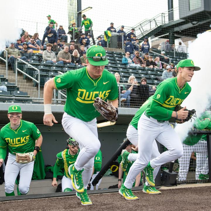 Ducks Head to Seattle for Final Pac-12 Conference Road Trip