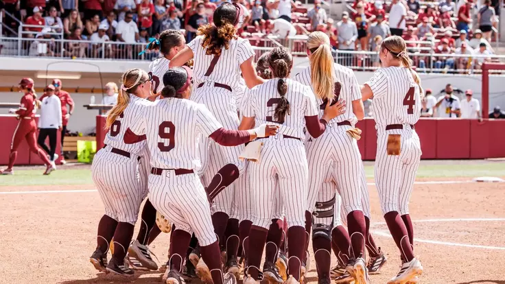 Mississippi State softball dog pile