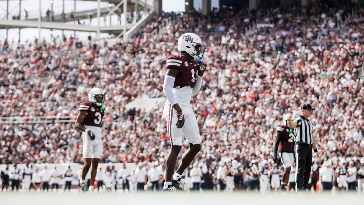 STARKVILLE, MS - November 8, 2025 - Mississippi State Cornerback Kelley Jones (#1) during the game between the Georgia Bulldogs and the Mississippi State Bulldogs at Davis Wade Stadium at Scott Field in Starkville, MS. Photo By Jordan Madrid
