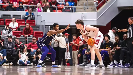 Wesley Yates III defends Washington State player