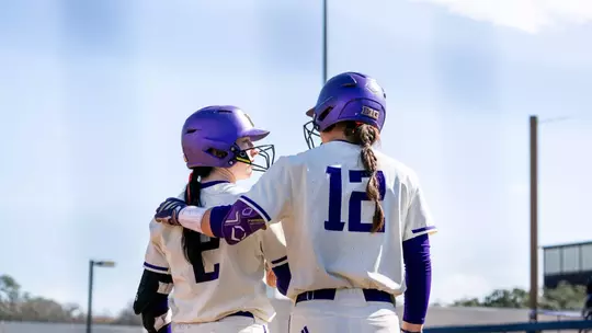 Tia Durst and Gabi Toney at UTSA Invitational