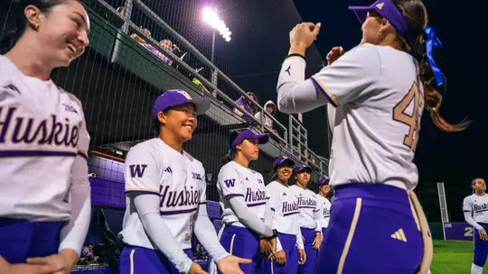 UW softball vs Seattle U