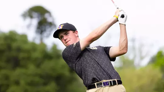 Jack Murphy hits a shot