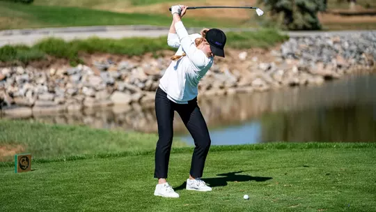 Hannah Ounap mid swing