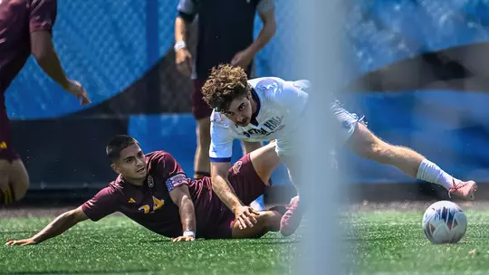 Charlie Herley vs Iona