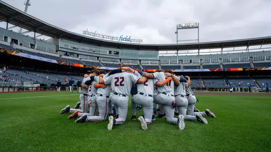 ILLINI BASE - Big Ten Tournament vs. Iowa - huddle