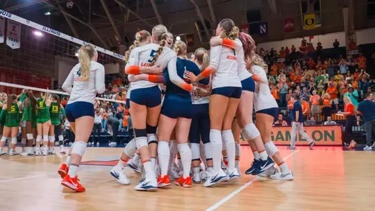 CHAMPAIGN, IL - September 26, 2025 - \vb during the match between the Oregon Ducks and the Illinois Fighting Illini at Huff Hall in Champaign, IL. Photo By Eason Zhou/Fighting Illini