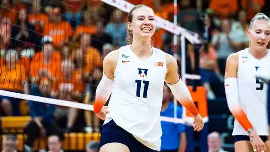 CHAMPAIGN, IL - August 29, 2026 - Kristina Starostenko (#11) during the game between the Cincinnati Bearcats and the Illinois Fighting Illini at Huff Hall in Champaign, IL. Photo By Lucas Sun/Fighting Illini