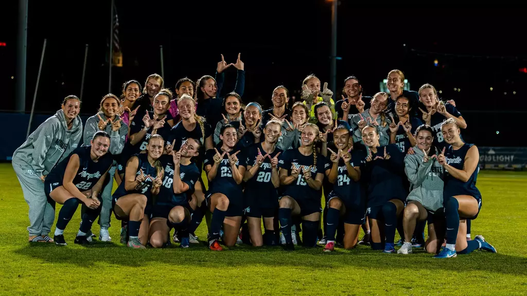 Golden Eagles Capture BIG EAST Home Opener, 2-1 Image