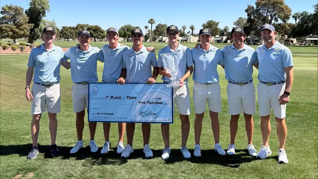 golf bell bank pay it forward collegiate team photo