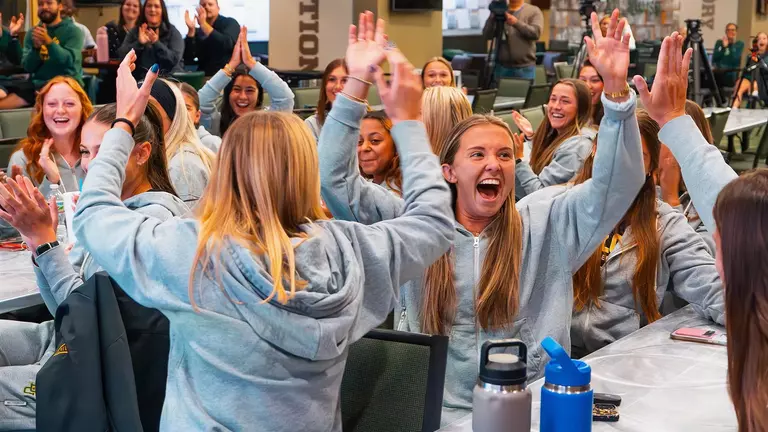 SOC Selection Show reaction - 2025