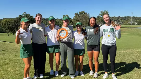 Baylor Womens Golf Runnerup Trophy Photo