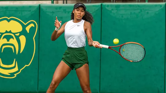 Ligaya Murray forehand in fall 2026 practice