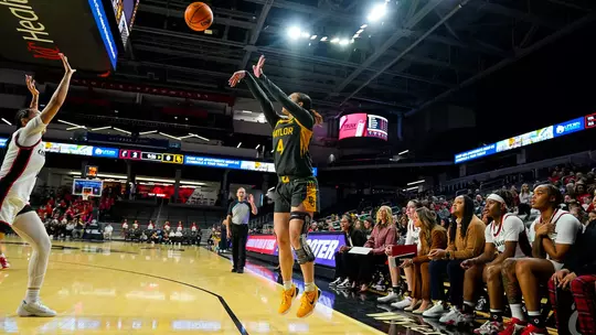 Jana Van Gytenbeek 3-pointer at Cincinnati