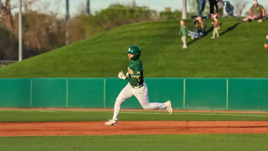 Robert De La Garza running the bases 2026