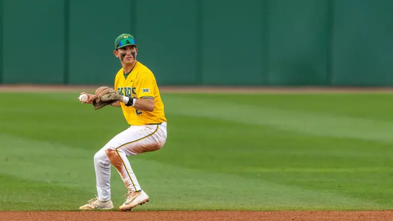 Brytton Clements fielding a ground ball 2026