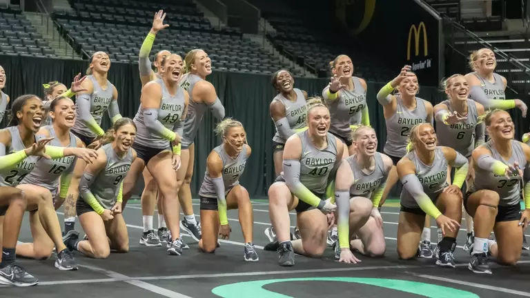 Team finishing routine against Oregon