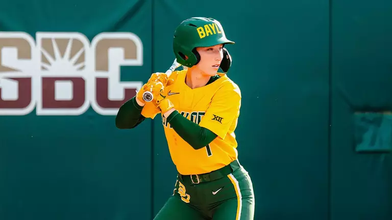 LEAH CRAN BATS in a game at Texas State