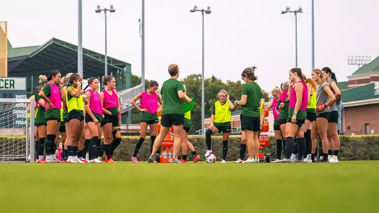 Baylor Soccer Huddle in Fall Practice