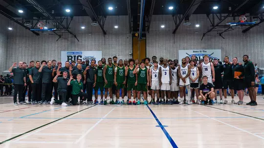 MBB vs. Bishop's Team Pic in Montreal