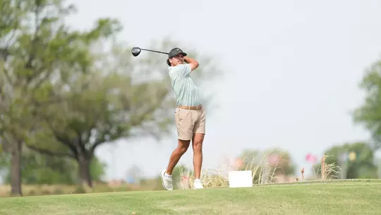 Alex Heard Hits a tee shot at the 2026 Maridoe Collegiate