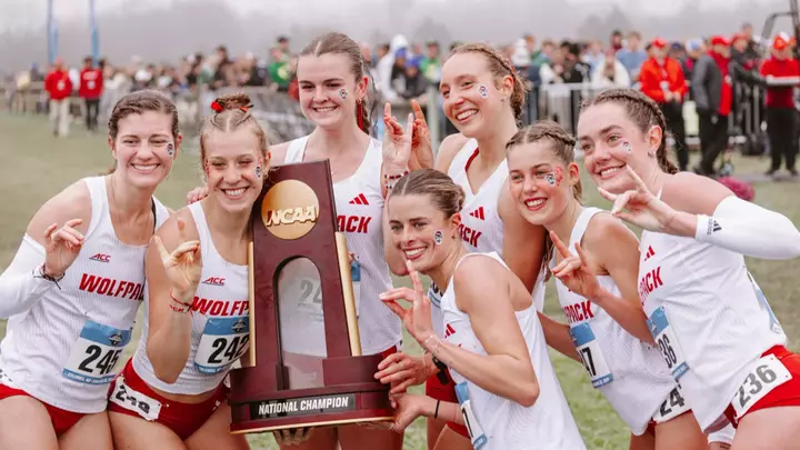 XC Women w/ 2025 Trophy