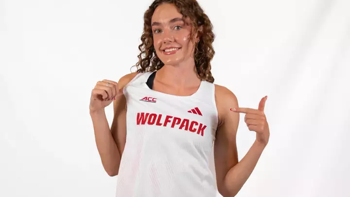 Sadie Engelhardt, point at uniform