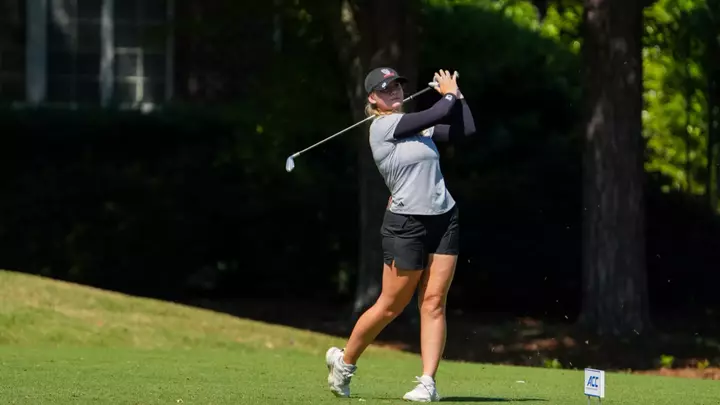 Lindsay McGrath Swings the Golf Club at ACC Championship