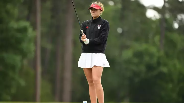 Marie Madsen lines up for tee off at NCAA Regional