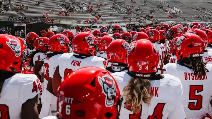 Huddle prior to game at Vanderbilt 9/19/26