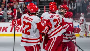 No. 17/16 Wisconsin sweeps Alaska, remains undefeated