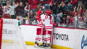 No. 1 Badgers sweep Mavericks, move to 10-0-0