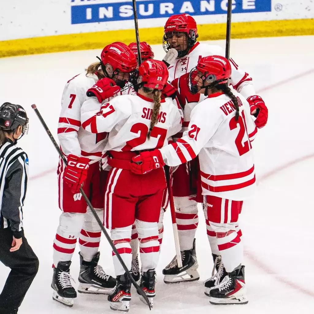 No. 1 Badgers bounce back against No. 3 Gophers, 7-2