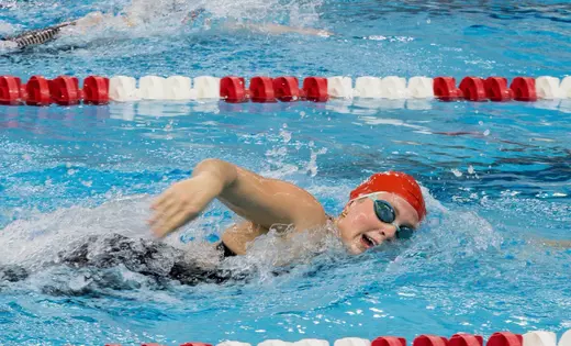 Badgers power past Illinois