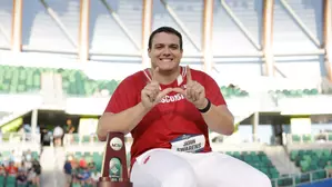 Spectacular Swarens: Senior wins shot put at 2025 NCAA Outdoor Championships