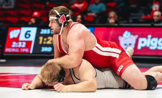 Wisconsin puts away Northwestern at home