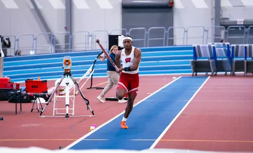 Jones II posts historic heptathlon result at Fighting Illini Challenge