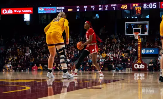 Badgers drop road contest to Golden Gophers