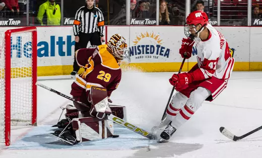 Quick Six: No. 8/7 Wisconsin set for rivalry series at Minnesota